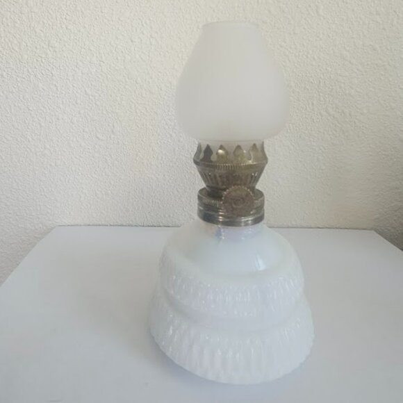 Miniature Milk Glass Oil Lamp - Picture 4 of 4